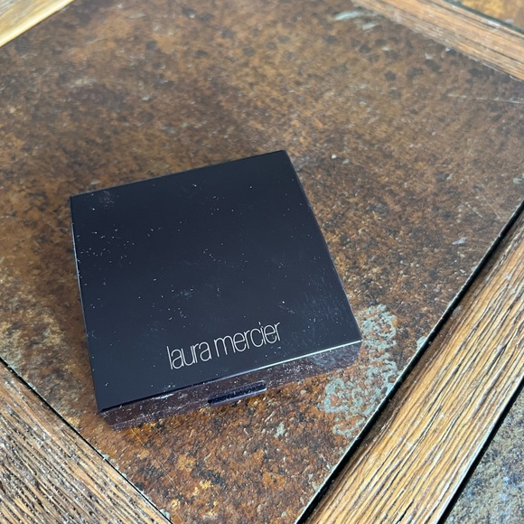 Laura mercier face illuminator. Color: seduction. Used few time - Picture 2 of 3